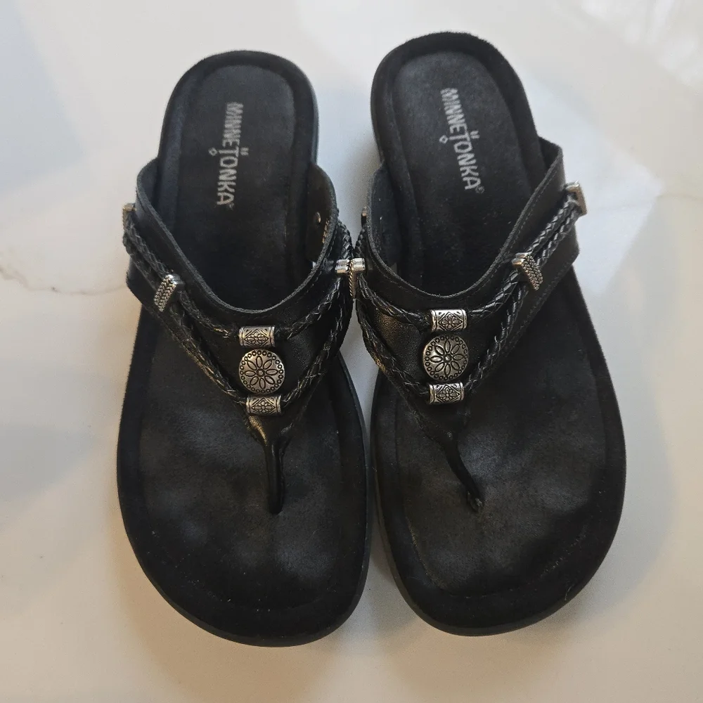 Minnetonka Southwest Black Sandals